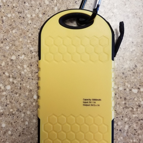 5000mAh Portable Battery - Picture 3 of 9